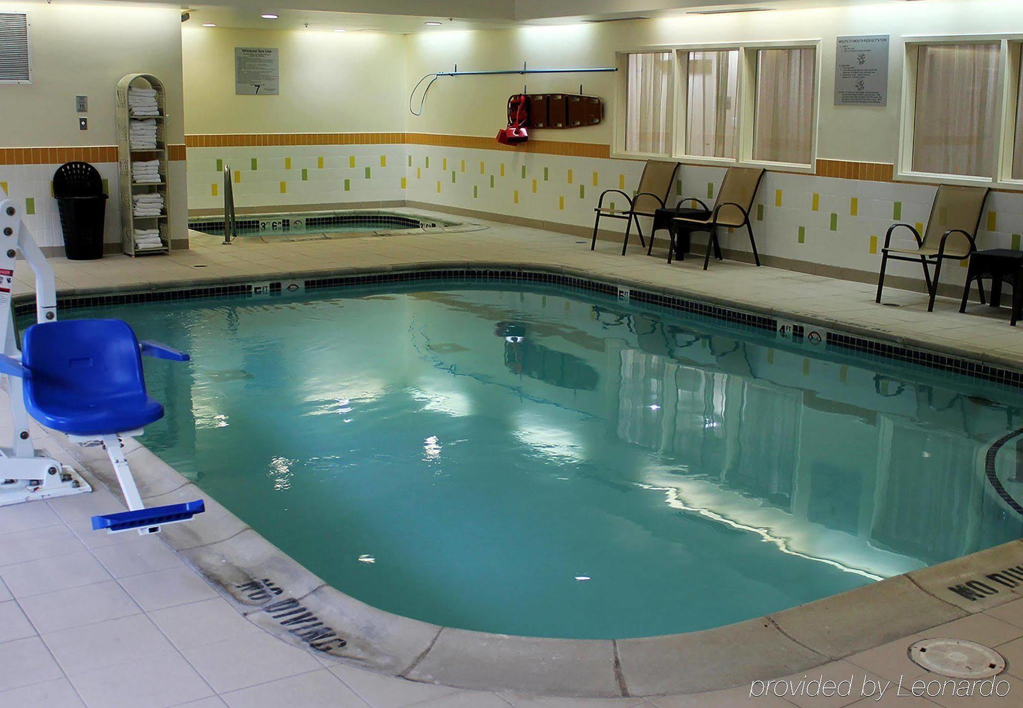 Fairfield Inn & Suites Detroit Farmington Hills Bagian luar foto