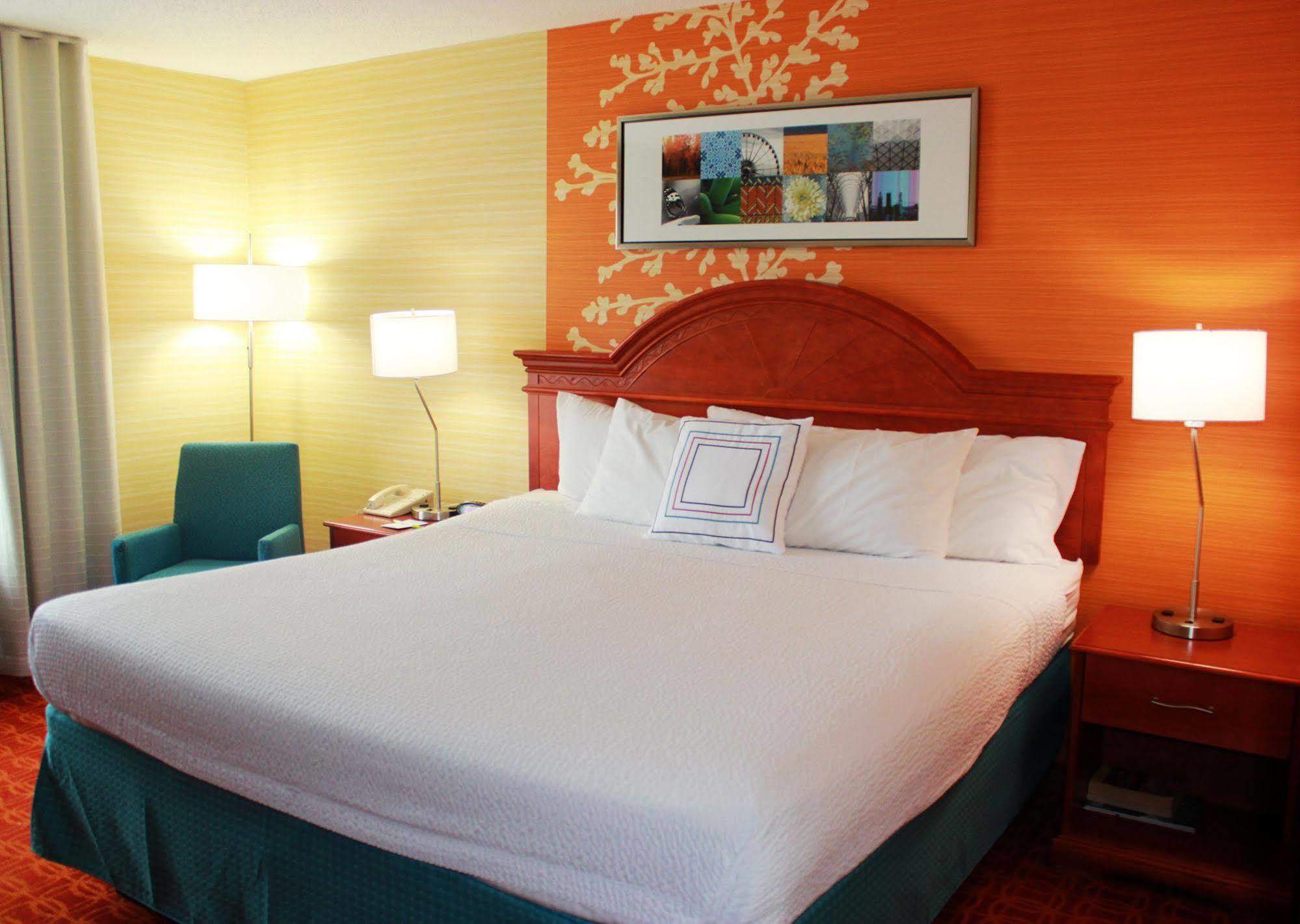 Fairfield Inn & Suites Detroit Farmington Hills Bagian luar foto